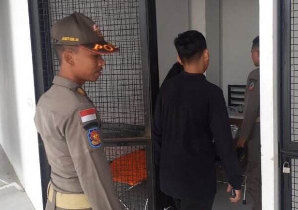 Sepasang Remaja Tepergok Mesum Di Kamar Mandi Terminal Pariwisata