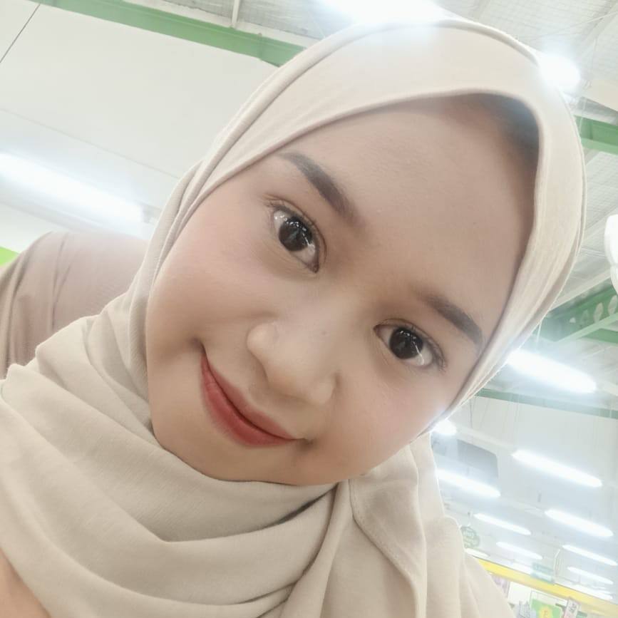 Putri Nia Sari