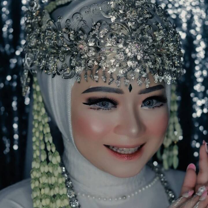 Novianti 