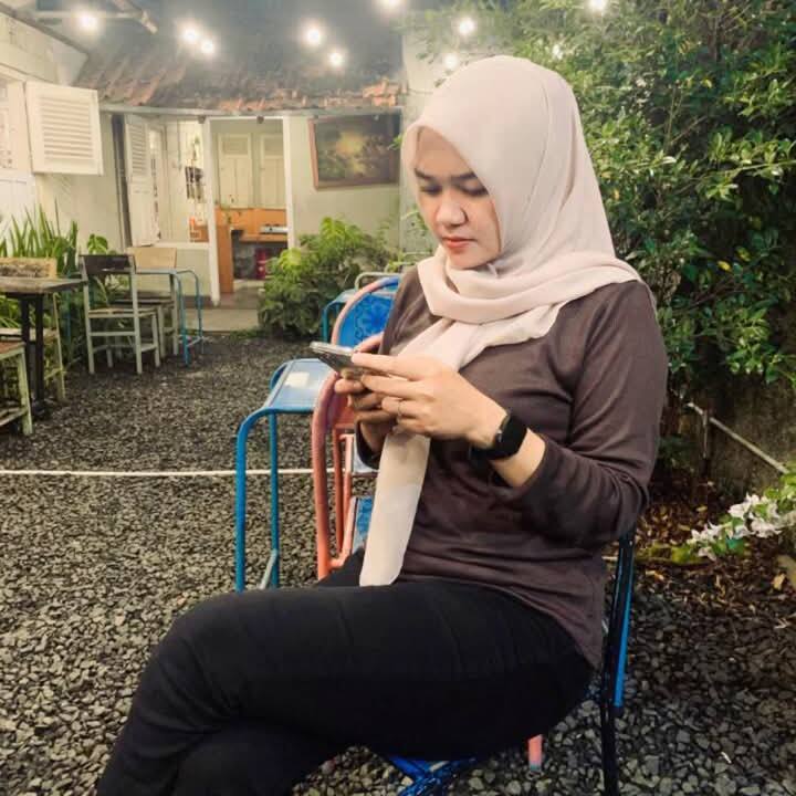 Iis Suprihatini