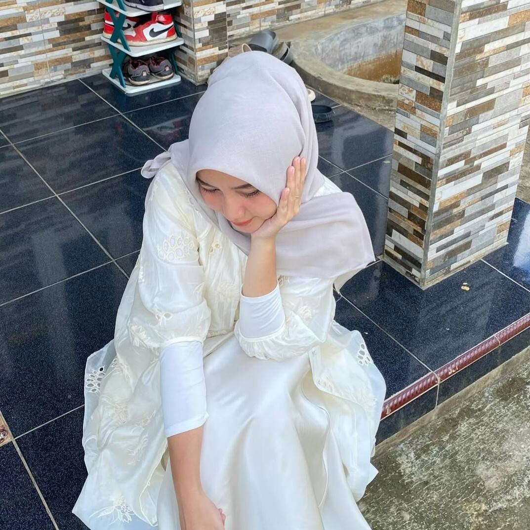 dewi lestari