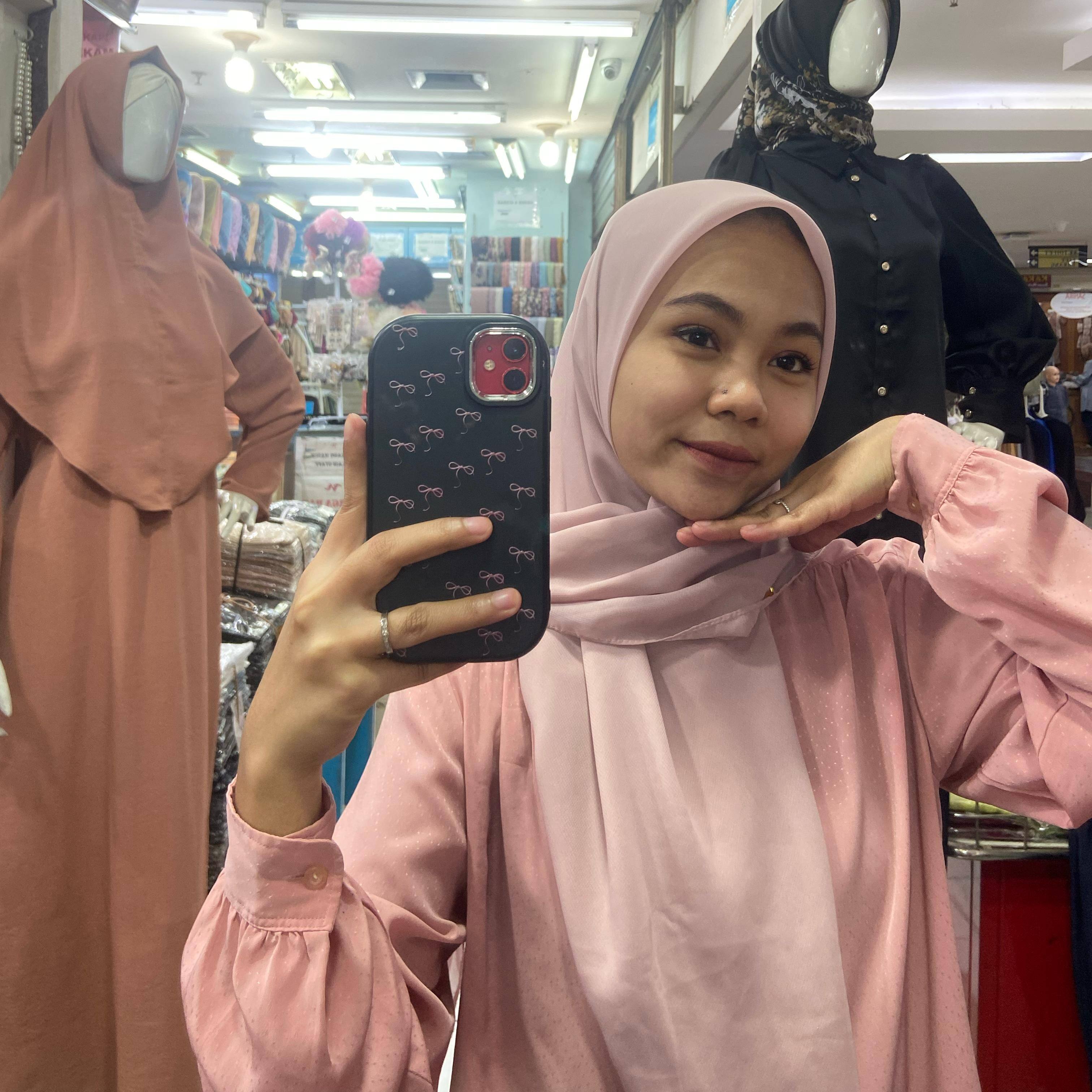 ayu nila sari 