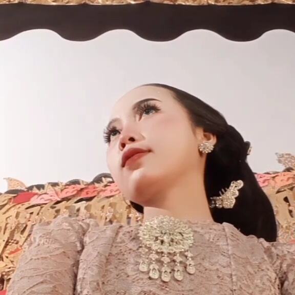 Isnaeni Hasanah