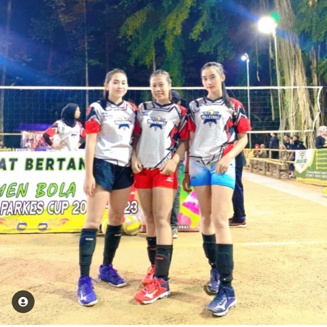 Rina Simbolon