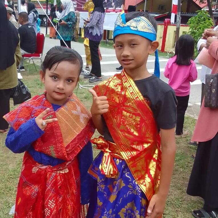 Desy Samosir