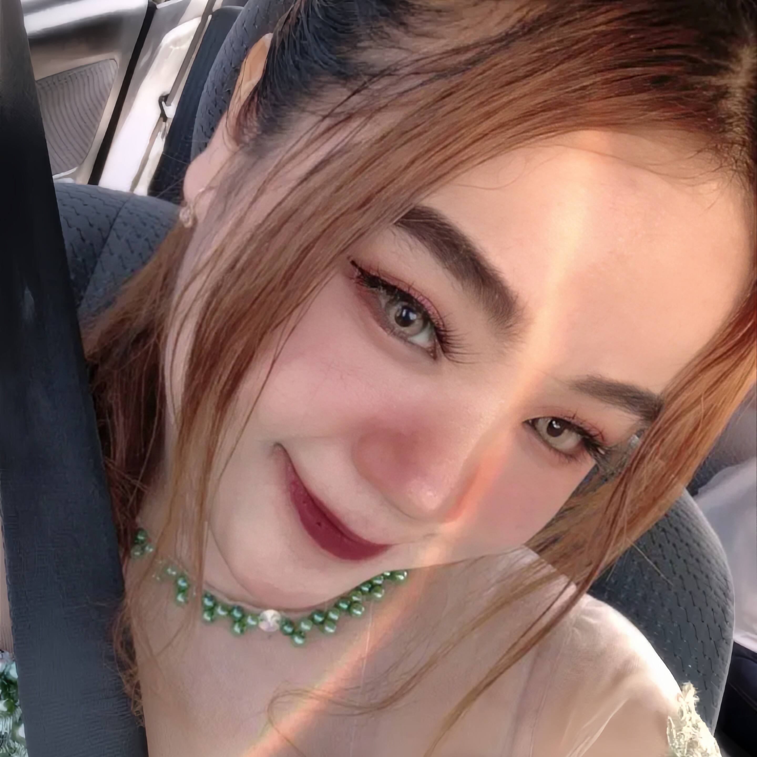 Resty Anats Yulia Virly