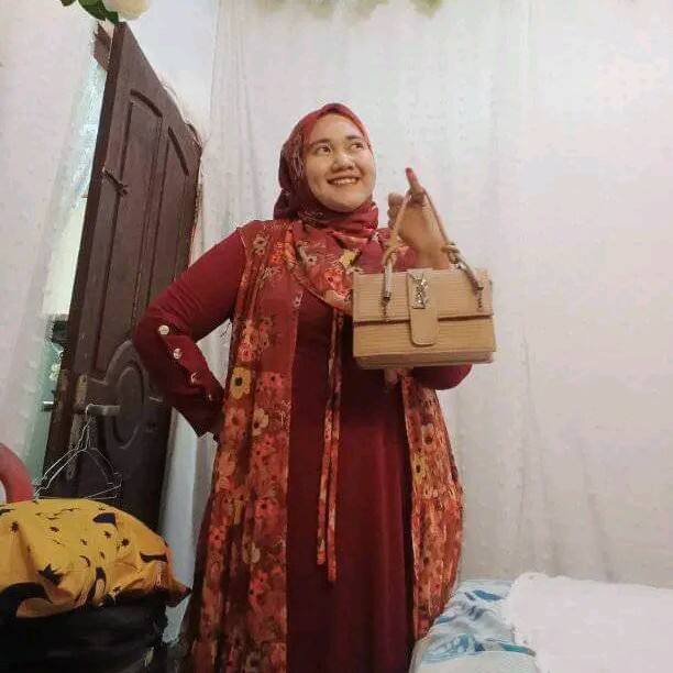 Riski Junaini