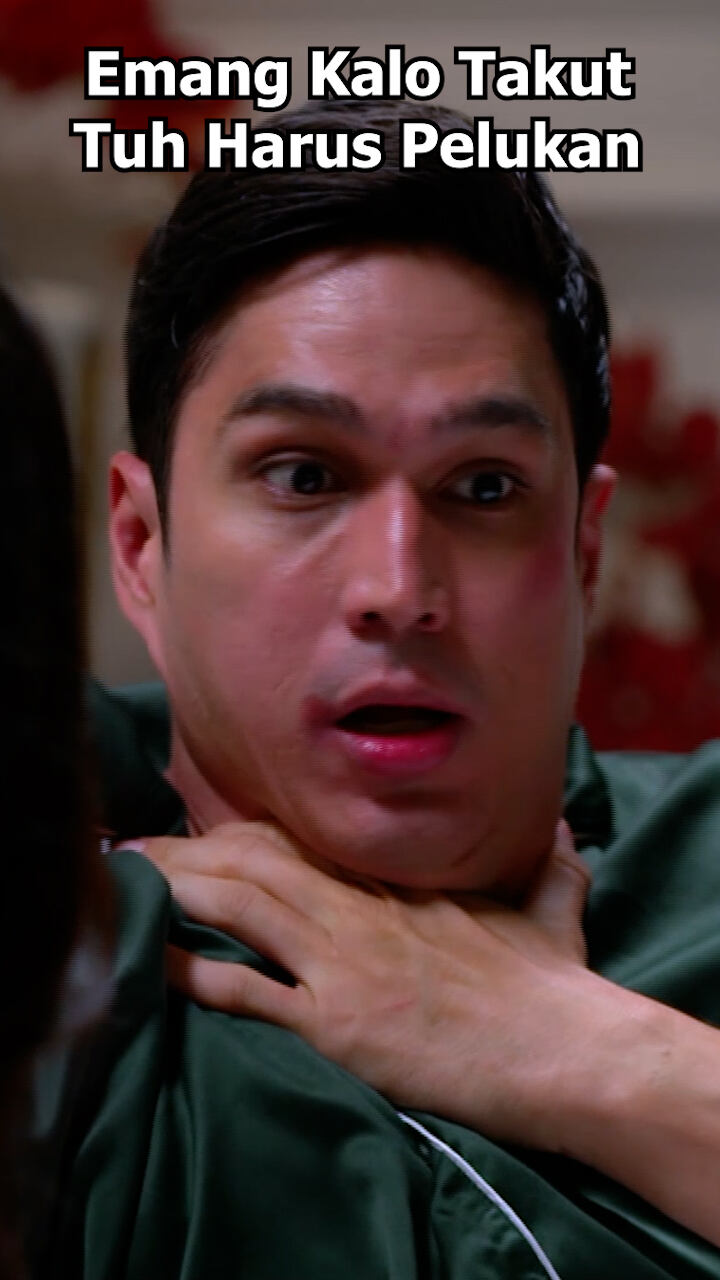 Emang Kalo Takut Tuh Harus Pelukan