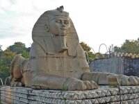 Ikon 7 Keajaiban Dunia 'Ngumpul' di Boyolali, Ada Taj Mahal sampai Patung Sphinx!