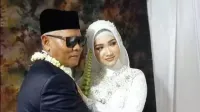 Kakek 65 Tahun Nikahi Gadis 19 Tahun dengan Mahar Fantastis, Uang Tunai Rp700 Juta dan Hadiah Umrah