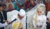 Kakek 71 Tahun Nikahi Kembang Desa Berusia 19 Tahun, Mengaku Saling Cinta
