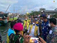Tinjau Banjir PUPR Bakal Tutup Tanggul Laut Yang Jebol Di Semarang