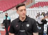 Mesut Ozil Ketagihan Makanan Khas Indonesia: Enak Banget!
