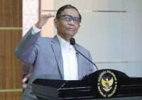 Kritik Mahfud, Pengamat Poltik Sebut Bambang Pacul Reaktif Berlebihan