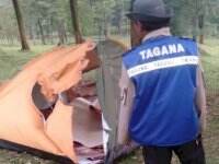 Sepasang Kekasih Tersambar Petir di Tenda Wisata Bukit Waruwangi, Tendanya Rusak Parah
