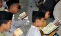 18 Santri Hafiz 30 Juz Alquran di Jabar Dapat Hadiah Umroh Gratis