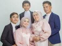 Ayah Lesti Unggah Foto Keluarga Bikin Nyesek: Diratukan Ayah, Dihancurkan Rizky Billar