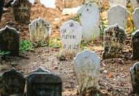 Cerita Mencekam di Makam Mr X di Sidoarjo