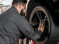 Jangan Asal, Begini Tips Merotasi Ban Mobil yang Baik dan Benar!