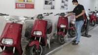 Bisa Hemat Subsidi BBM Rp502 Triliun, Pemerintah Target 2 Juta Motor Listrik pada 2025