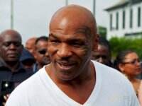 Viral Video Mike Tyson Salat di Kafe, Ini Fakta Sebenarnya