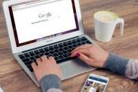Pendapatan Induk Google Meroket Jadi Rp 4.415 Triliun
