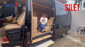 Dewi Persik Pamer Mobil Mewah, Harganya Milyaran