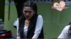 Miss Indonesia Keliling Kumpulkan Plastik Bekas