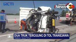 Dua Truk Di Madiun Terguling