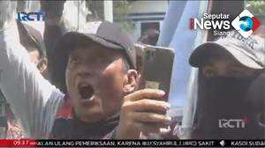 Ratusan Ojol Geruduk Kemnaker