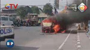 Mobil Terbakar Di Sidoarjo