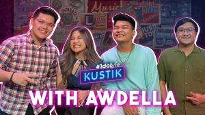 IDOLYFEKUSTIK WITH AWDELLA