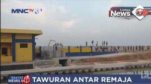 Tawuran Antar Remaja di Tanggul Laut Jakarta