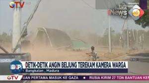 Angin Puting Beliung Rusak Tenda Masjid