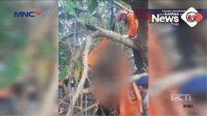 Jasad Tergantung di Pantai