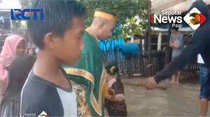 Viral, Pernikahan Ditengah Banjir