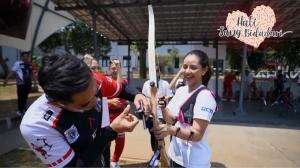 Seru Banget Miss Indonesia Belajar Memanah