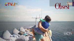 El Barack Berani Berenang di Tengah Laut