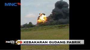 Kebakaran Gudang Pabrik Kemasan Makanan