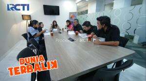 Ada Kejadian Aneh Di Kantor PJTKI - Dunia Terbalik Eps. 2035 - 2036