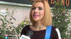 Barbie Kumalasari Datang Ke Sidang Kriss Hatta Bersama Ibunda Kriss