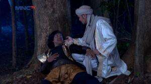 Sunan Kudus Temukan Kepala Prajurit Sedang Sekarat! - Jaka Tingkir & Wali Songo Eps 4