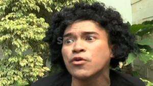 Tantangan Selebriti Parodi Film "Gitar Tua"