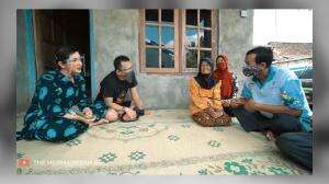 Anang-Ashanty Datangi Rumah Nenek Viral Penjual Salak