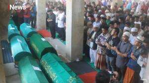 Walikota Depok Imami Salat Para Korban Kecelakaan Maut yang Tewaskan 8 Orang