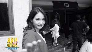 Bakat Terpendam Enzy Storia Ternyata Bisa Nyanyi Seriosa!