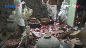 Viral! Pria Paru Baya Lakukan Ritual Tapa Pendem