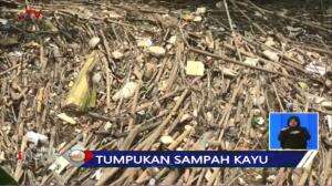 Sampah Kayu Menumpuk Di Bekasi, Warga Was Was