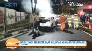 Taksi Terbakar Di Jalan