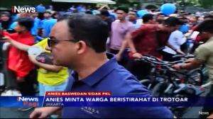 Anies Sidak di Car Free Day : PKL dan Warga yang Duduk di Bahu Jalan di Tegur